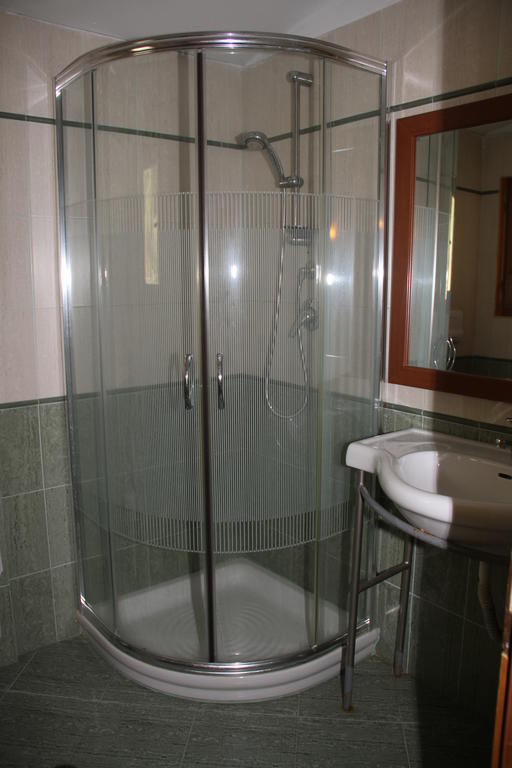 Hotel Adriatik 2 Shkallnur Room photo